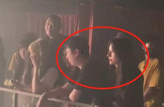 网红农村女孩吃瓜图片大全,网红农村女孩吃瓜图片大盘点  第3张